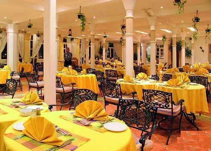 Resort Poinciana